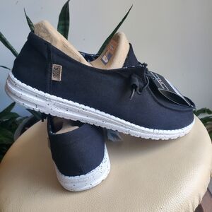 Dude  women  tennis shoes  sz 11